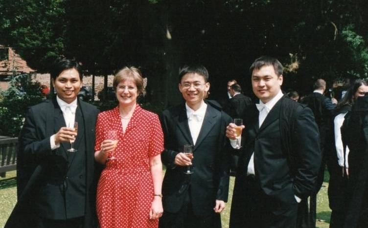 2002-03 alumnus Mr Bounthanongsack Chanthalath from Laos (1st on left) with Alison Nicol, former Administrator (2nd on left)